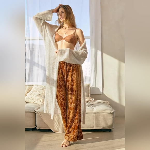 NEW Beyond Yoga Velvet Burnout Brown Patterned Boho Best Dressed Pants Size XL - Picture 1 of 13
